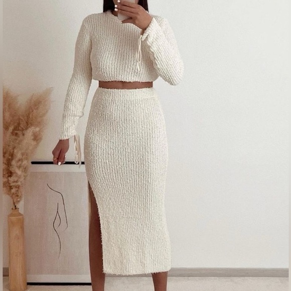 Zara 2-Piece Faux Fur Sweatshirt and Skirt - Picture 6 of 16